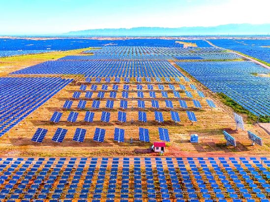 光伏治沙项目基地(来源:中国绿色时报).webp 光伏治沙项目基地(来源:中国绿色时报).webp